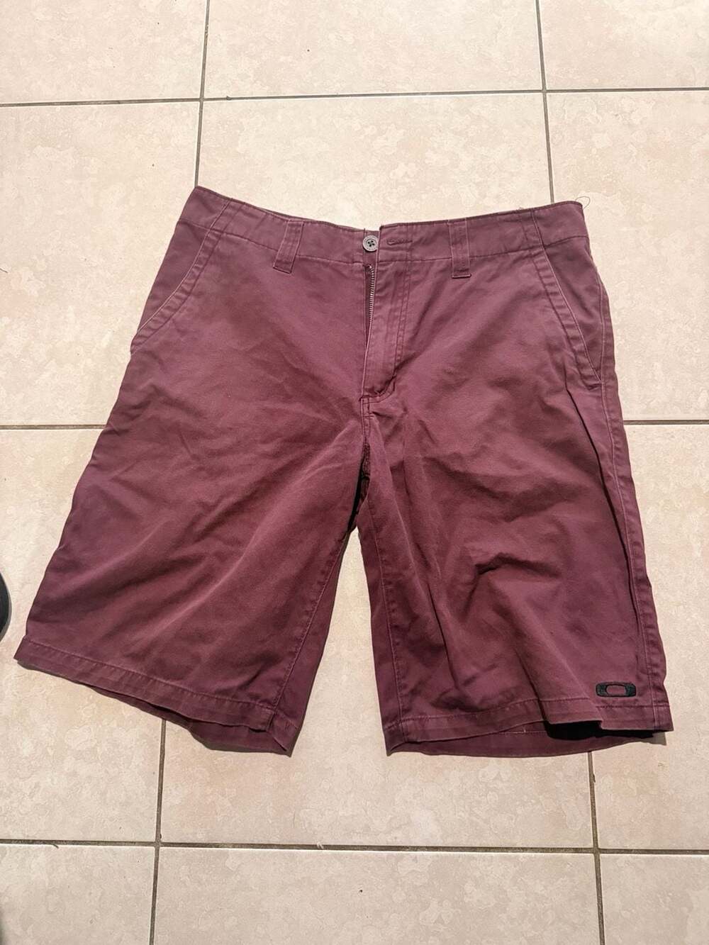Oakley Men's Cotton Chino Walk Shorts Burgundy Size 33